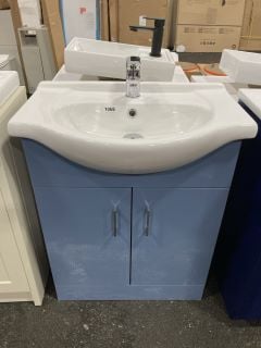 (COLLECTION ONLY) FLOOR STANDING 2 DOOR SEMI RECESSED SINK UNIT IN SKY BLUE WITH A 650 X 430MM 1TH CERAMIC BASIN COMPLETE WITH A MONO BASIN MIXER TAP & CHROME SPRUNG WASTE RRP £765: LOCATION - A7