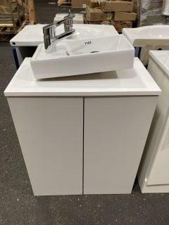 (COLLECTION ONLY) FLOOR STANDING 2 DOOR COUNTERTOP SINK UNIT IN GREY MIST & WHITE 600 X 360MM WITH A STH CERAMIC BASIN COMPLETE WITH A MONO BASIN MIXER TAP & CHROME SPRUNG WASTE - RRP £705: LOCATION