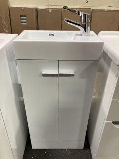 (COLLECTION ONLY) FLOOR STANDING 2 DOOR CLOSET SINK UNIT IN WHITE WITH A 410 X 225MM STH POLYMARBLE BASIN COMPLETE WITH A MONO BASIN MIXER TAP & CHROME SPRUNG WASTE - RRP £645: LOCATION - A5