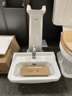 (COLLECTION ONLY) TRADITIONAL 500MM WIDE 1TH CERAMIC BASIN WITH FULL PEDESTAL COMPLETE WITH A TRADITIONAL LEVER ACTION MONO BASIN MIXER TAP IN CHROME - RRP £440: LOCATION - A6