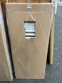 WHITE STRAIGHT TUBED HEATED TOWEL RADIATOR 964 X 400MM - RRP £205: LOCATION - A4