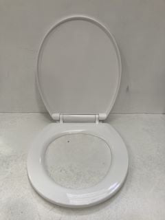 WHITE TOILET SEAT - RRP £70: LOCATION - R1