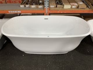 1700 X 780MM MODERN TWIN SKINNED DOUBLE ENDED FREESTANDING BATH WITH INTEGRAL SPRUNG WASTE AND OVERFLOW RRP £1419: LOCATION - B4