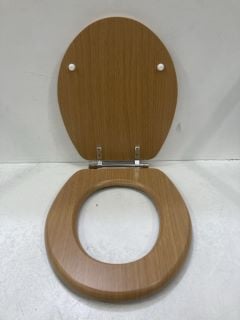 MDF WOOD EFFECT TOILET SEAT - RRP £85: LOCATION - R2