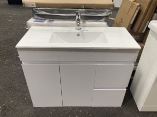 (COLLECTION ONLY) FLOOR STANDING 2 DOOR 2 DRAWER SINK UNIT IN WHITE WITH A 910 X 400MM 1TH CERAMIC BASIN COMPLETE WITH A MONO BASIN MIXER TAP & CHROME SPRUNG WASTE - RRP £920: LOCATION - B5