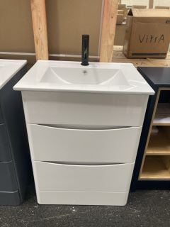 (COLLECTION ONLY) FLOOR STANDING 2 DRAWER SINK UNIT IN WHITE WITH A 610 X 470MM 1TH CERAMIC BASIN COMPLETE WITH A BLACK MONO BASIN MIXER TAP & SPRUNG WASTE - RRP £765: LOCATION - B6