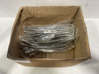 QTY OF 15MM X M12 X 300MM FLEXI TAP CONNECTORS - RRP £100: LOCATION - R3