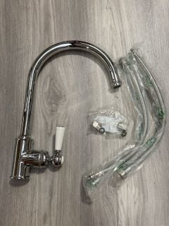 TRADITIONAL LEVER ACTION MONO KITCHEN SINK MIXER TAP IN CHROME - RRP £205: LOCATION - R4