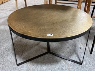 NKUKU MABA COFFEE TABLE - ANTIQUE BRASS - 42 X 72CM (DIA) - RRP £375: LOCATION - A3