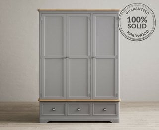 (COLLECTION ONLY) FELTON/YAXLEY/BRIDSTOW LIGHT GREY TRIPLE WARDROBE - RRP £1149: LOCATION - A6