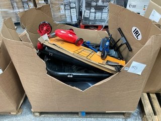 (COLLECTION ONLY) PALLET OF ASSORTED ITEMS TO INCLUDE LIGHTNING MCQUEEN 3 WHEELED ELECTRIC SCOOTER: LOCATION - B8