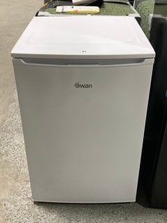 SWAN UNDER COUNTER FREEZER : MODEL SR15850W - RRP £179: LOCATION - D1