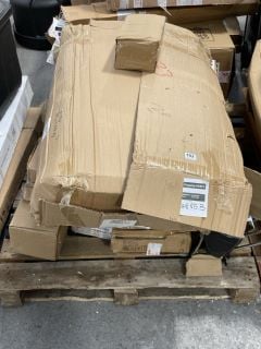 PALLET OF ASSORTED ITEMS TO INCLUDE HARBOUR HOUSEWARES 180CM RECTANGLE FOLDING TABLE: LOCATION - B3