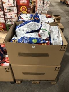 PALLET OF WALKERS FRENCH FRIES 20PK VARIETY CRISPS - BBE 23/11/24 TO ALSO INCLUDE QTY OF WALKERS 45% LESS SALT 6PK CRISPS - BBE 16/11/24: LOCATION - B6