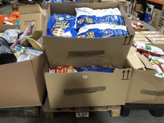 PALLET OF WALKERS FRENCH FRIES 20PK VARIETY CRISPS - BBE 23/11/24 TO ALSO INCLUDE QTY OF WALKERS 45% LESS SALT 6PK CRISPS - BBE 16/11/24: LOCATION - B7