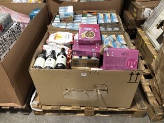 (COLLECTION ONLY) PALLET OF ASSORTED FOOD & DRINK ITEMS TO INCLUDE 3 X BOTTLES OF SIMPLY CHOCOLATE FLAVOURED SYRUP - BBE 15/4/24: LOCATION - B7