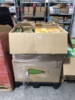 PALLET OF ASSORTED FOOD ITEMS TO INCLUDE QTY OF WALKERS MAX ZINGY SALT & VINEGAR CRISPS - BBE 7/12/24: LOCATION - B9 (KERBSIDE PALLET DELIVERY)