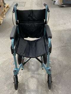 DAYS PERFORMANCE HEALTH MANUAL WHEELCHAIR IN BLUE/SILVER: LOCATION - BR2