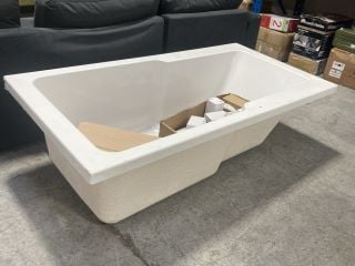 MODERN RECTANGULAR BATH IN WHITE: LOCATION - A2