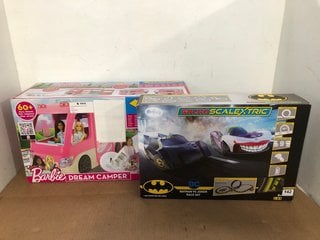 MICRO SCALEXTRIC BATMAN VS JOKER RACE SET TO INCLUDE BARBIE DREAM CAMPER: LOCATION - D6