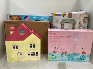 4 X ASSORTED CHILDRENS TOYS TO INCLUDE PEPPA PIG WOODEN PLAY EASEL: LOCATION - D7