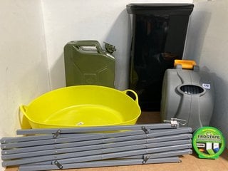 6 X ASSORTED ITEMS TO INCLUDE HOZELOCK 25M HOSE AND REEL: LOCATION - D8