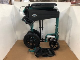 PERFORMANCE ESCAPE LITE MANUAL WHEELCHAIR IN STANDARD RACING GREEN - RRP £156.99: LOCATION - D12