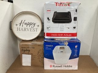 4 X ASSORTED HOUSEHOLD ITEMS TO INCLUDE RUSSELL HOBBS CLASSICS BREADMAKER IN WHITE: LOCATION - D13