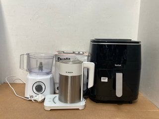 3 X ASSORTED KITCHEN APPLIANCE ITEMS TO INCLUDE DUALIT 1.5L LITE KETTLE IN GREY: LOCATION - C12