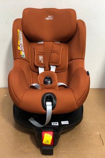 BRITAX ROMER DUALFIX I-SIZE CHILDRENS CAR SEAT IN GOLDEN COGNAC - RRP: £ 339.00: LOCATION - B5