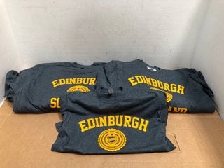 QTY OF GILDAN EDINBURG SCOTLAND SHORT SLEEVE T-SHIRTS IN GREY / YELLOW - UK SIZE: MEDIUM AND 2XL: LOCATION - B6