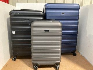 3 X JOHN LEWIS & PARTNERS SUITCASES IN VARIOUS SIZES TO INCLUDE LARGE HARD SHELL WHEELED SUITCASE IN NAVY: LOCATION - B12