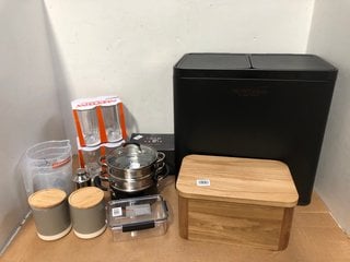 QTY OF ASSORTED JOHN LEWIS AND PARTNERS KITCHEN ITEMS TO INCLUDE JOHN LEWIS & PARTNERS 4 HI BALL GLASSES AND STACKABLE STORAGE CONTAINER: LOCATION - B14