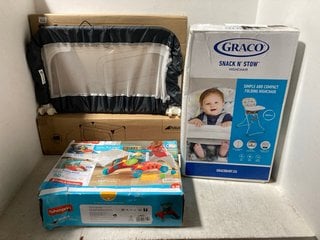 5 X ASSORTED BABY ITEMS TO INCLUDE GRACO STACK N STOW HIGHCHAIR: LOCATION - A12