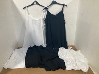 6 X KLASS WOMENS DRESSES IN VARIOUS SIZES IN BLACK AND WHITE - COMBINED RRP: £150: LOCATION - A4