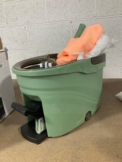 KHAKI GREEN CLEANING MOP BUCKET AND MOP: LOCATION - AR18