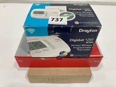 3 X ASSORTED ITEMS TO INCLUDE DRAYTON DIGISTAT +2RF 24 HOUR WIRELESS PROGRAMMABLE THERMOSTAT RF700