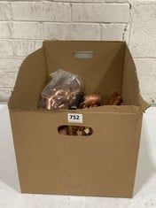 BOX OF COPPER & BRASS PIPE FITTINGS & CONNECTORS