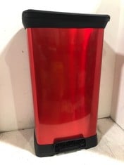 CURVER DECO BIN 50L TO INCLUDE CURVER DECO BIN 40L