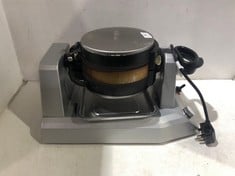 WARING DOUBLE BELGIAN WAFFLE MAKER - MODEL NO. WW200K - RRP £395