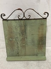 QTY OF STONE THE CROWS BOOKSTAND - GREEN