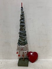 2 X STONE THE CROWS MEDIUM CHRISTMAS TREE - ITEM NO. 305114 TO INCLUDE 60 X STONE THE CROWS WALL HEART WITH GLASS RED MINI PIPE