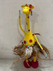 12 X STONE THE CROWS MEDIUM PAIR OF DANCING GIRAFFES - HEIGHT 37CM - TOTAL RRP £288