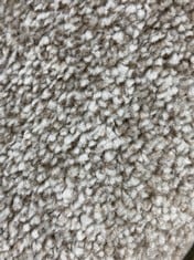 APPROX 3.2 X 4M ROLLED CARPET IN CREAM (COLLECTION ONLY)