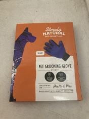 47 X PET GROOMING GLOVES.