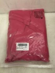 18X ASSORTED CLOTHING TO INCLUDE SUWATOIN T SHIRT BLOUSE HOT PINK XXL .