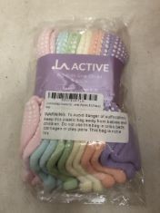 55X ASSORTED KIDS SOCKS TO INCLUDE LA ACTIVE BIG KIDS GRIP SOCKS 8-10 YEARS .