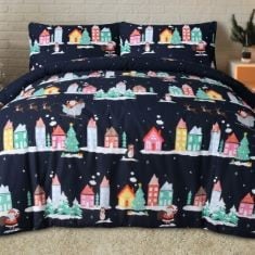 6X ASSORTED HOME ITEMS TO INCLUDE SLEEPDOWN SANTA TOWN XMAS FESTIVE NAVY REVERSIBLE DUVET COVER QUILT BEDDING SET WITH PILLOWCASES SOFT EASY CARE BED LINEN - DOUBLE (200CM X 200CM), 5056557512676, MU