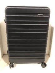 BASICS TRAVEL CASE BLACK HARDSHELL SPINNER MEDIUM/LARGE