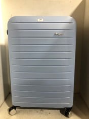 IT LUGGAGE TRAVEL CASE LIGHT BLUE HARDSHELL 3-PIECE SET SPINNERS